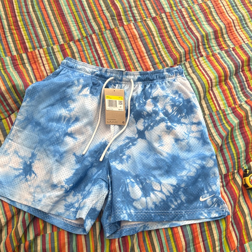 Nike Men’s Blue and White Tie-Dye Swim Trunks embroidered logo super nice